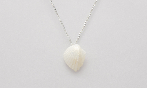 Angel wing shell necklace